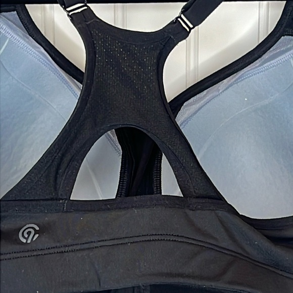Motion Control Zip Front Bra - Picture 5 of 8